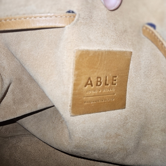 Able Elegant Tan Leather Tote Bag - Picture 9 of 12